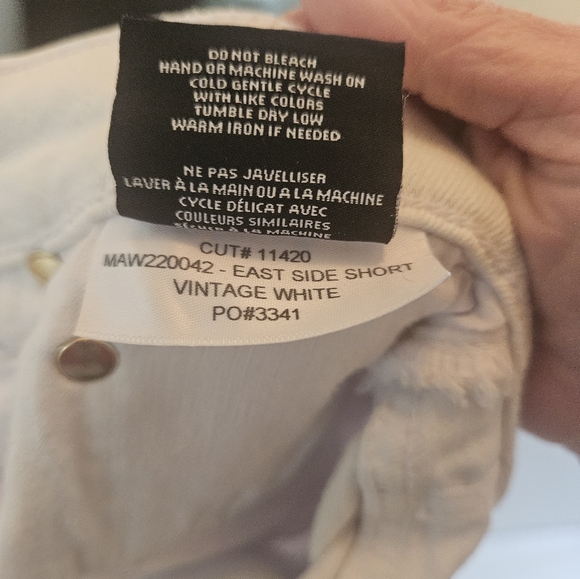 Good American white denim shorts - Picture 4 of 5